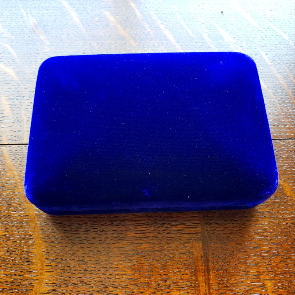 Hudson's Bay Royal Blue Velvet Jewelry Box